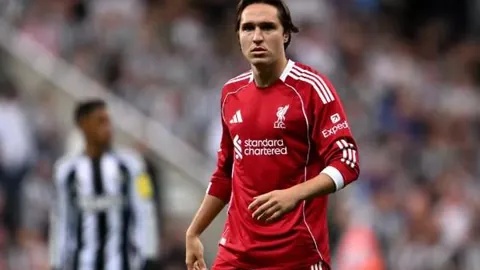 东京奥运圣火启航：专机赴雅典传递