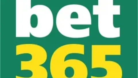 “武磊和阿兰缺阵，中国男足客场挑战澳大利亚遭遇伤病困扰”